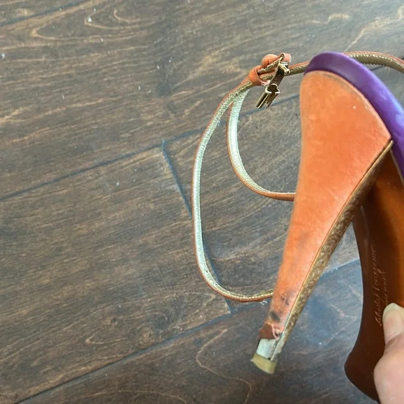 Salvatore Ferragamo Women’s Heels Shoes Stilletoes Sz 7.5 Made In Italy Leather - Picture 3 of 4